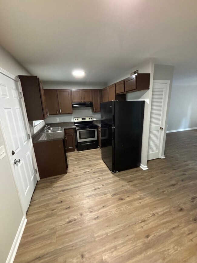 Foto del edificio - Pineview Pointe Apartments