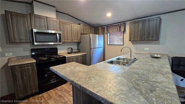 Foto del edificio - 44 Crawford Dr