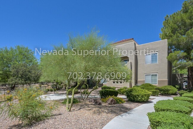 Building Photo - Summerlin!!! Gated!! Community Pool!! Spa!...