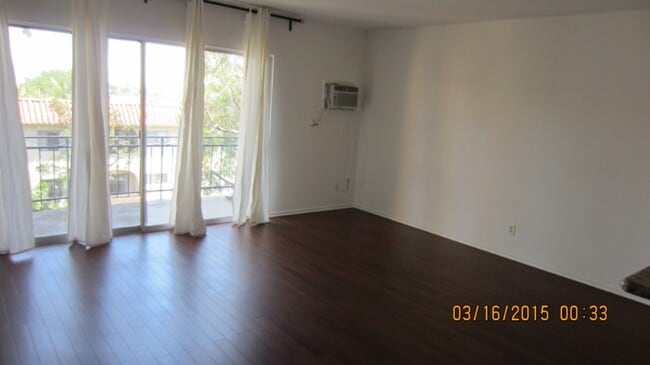 Building Photo - 10961 Palms Blvd