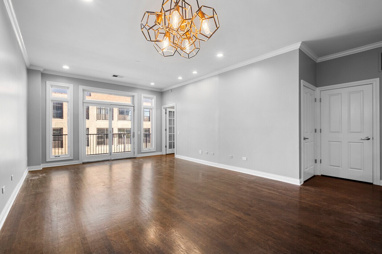 Foto principal - 1355 W Washington Blvd