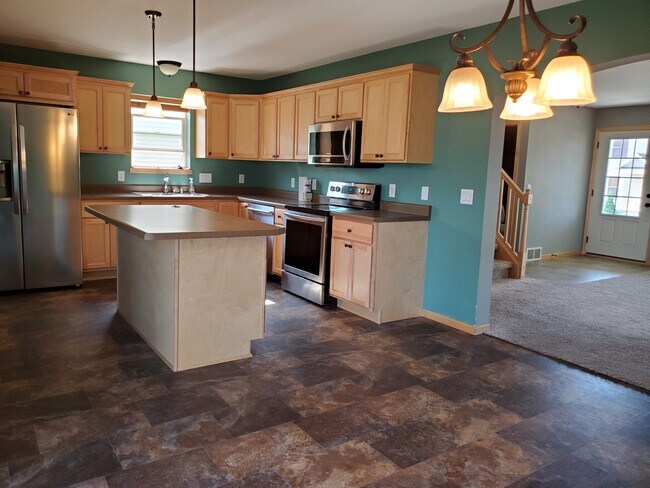 Building Photo - 509 Pine Lawn Pky