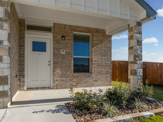 Foto del edificio - 110 Logan Ct