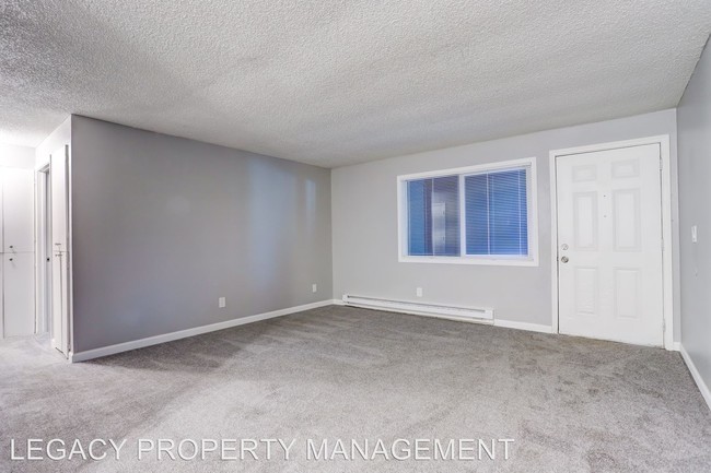 Building Photo - 110 NE 160th Ave
