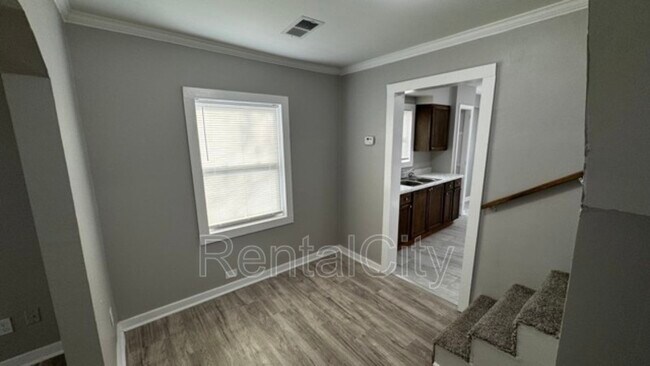 Building Photo - 3569 Bayliss Ave