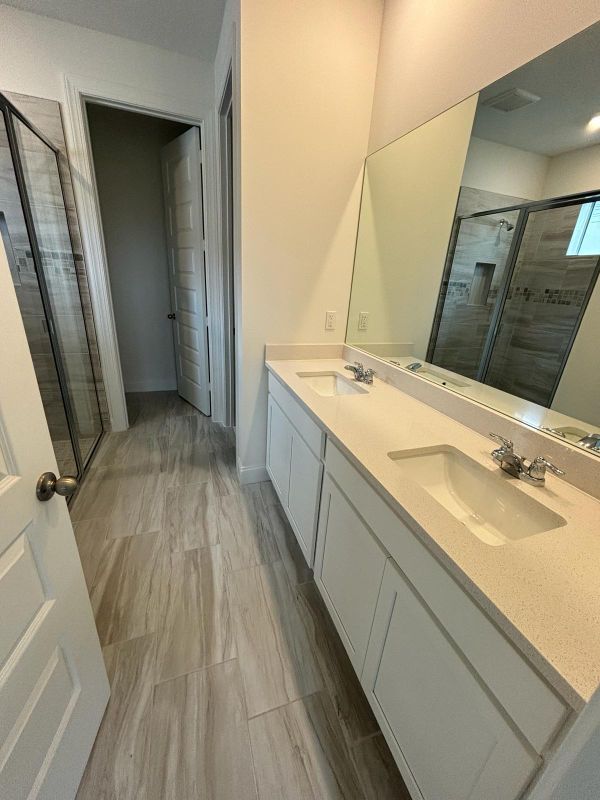 Foto del edificio - 8666 Dahlia Cir