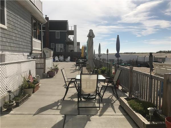 Primary Photo - 100 Beach 131st St