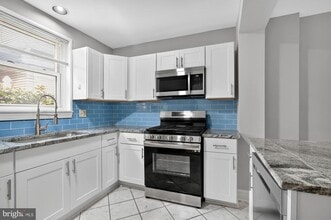 Building Photo - 116 McClellan St Building Photo - 116 McClellan St