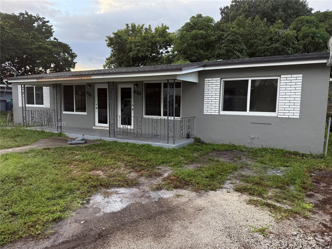 Primary Photo - 620 Oriental Blvd