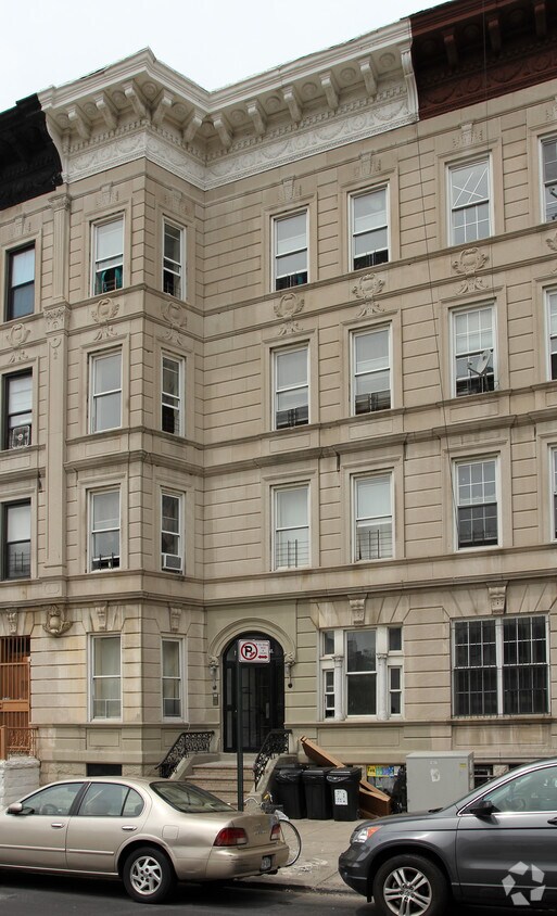 Primary Photo - 3 Macdonough St
