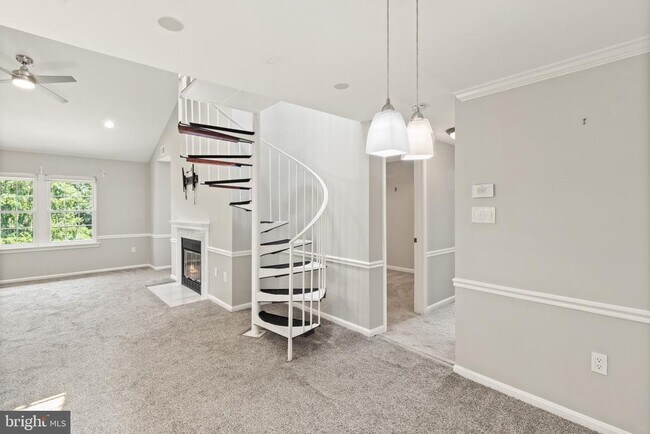 Foto del edificio - 12317 Wadsworth Way