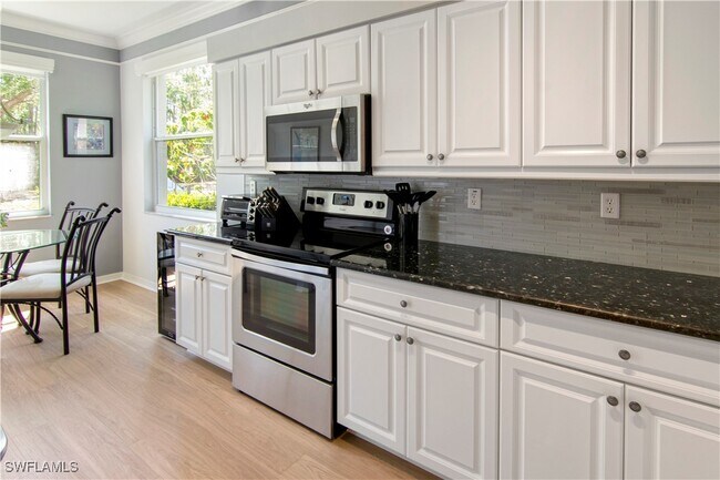 Foto del edificio - 7515 Stoneybrook Dr