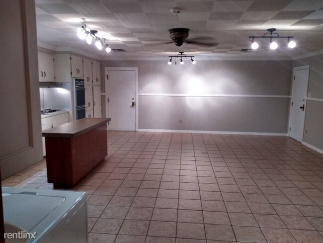 Foto del edificio - 3 br, 1 bath House - 1008 Caroline St