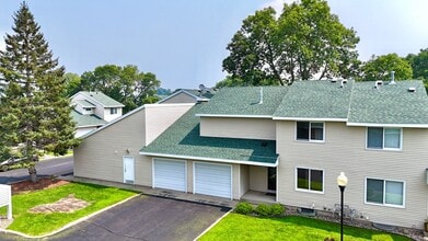 Building Photo - 2518 Stearns Way