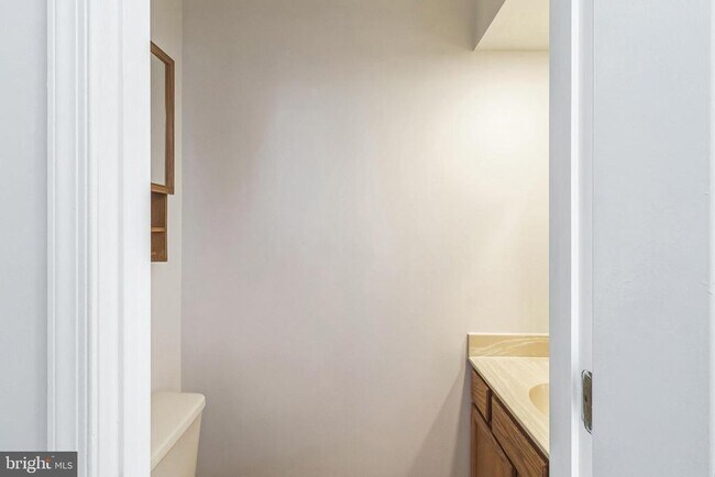 Foto del edificio - 45598 Whitcomb Square