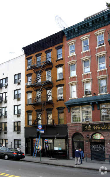 Building Photo - 14 Avenue A