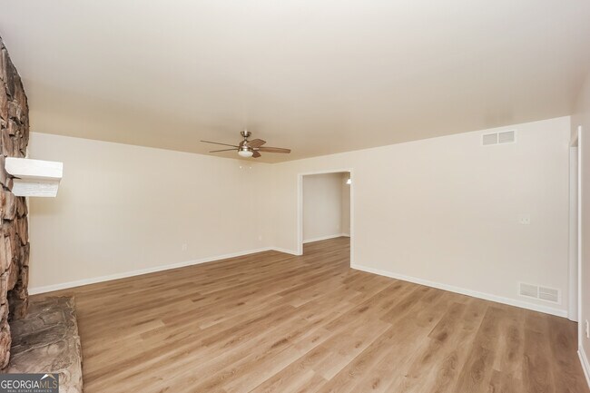 Building Photo - 4141 Macduff Dr