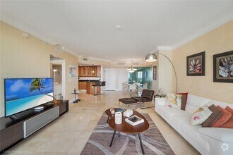 Building Photo - 19400 Turnberry Way