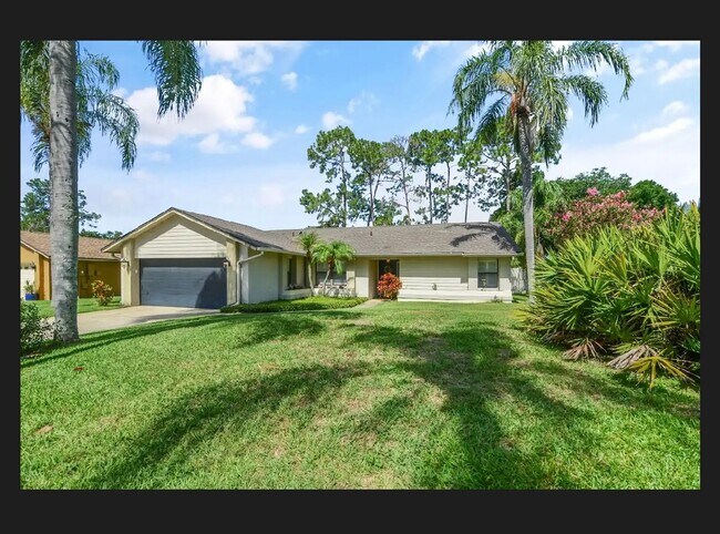 Building Photo - LOCATION LOCATION LOCATION!!!! Gorgeous Up...