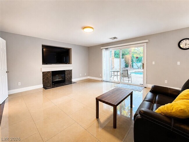 Foto del edificio - 9706 Powell Plateau Ct