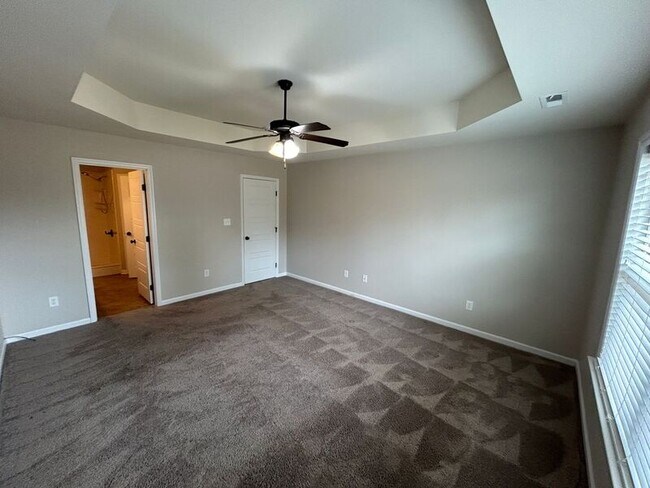 Foto del edificio - 107 Angela Ridge Way