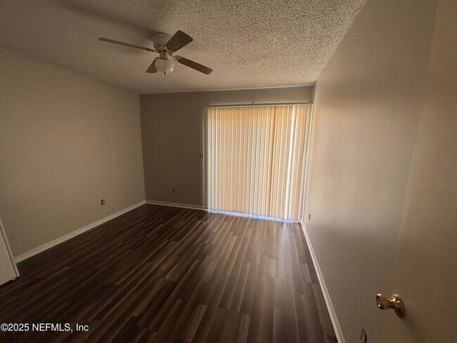 Foto del edificio - 1845 Old Moultrie Rd