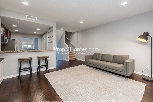 Foto del edificio - Luxury Townhome in Tanasbourne - Close to ...