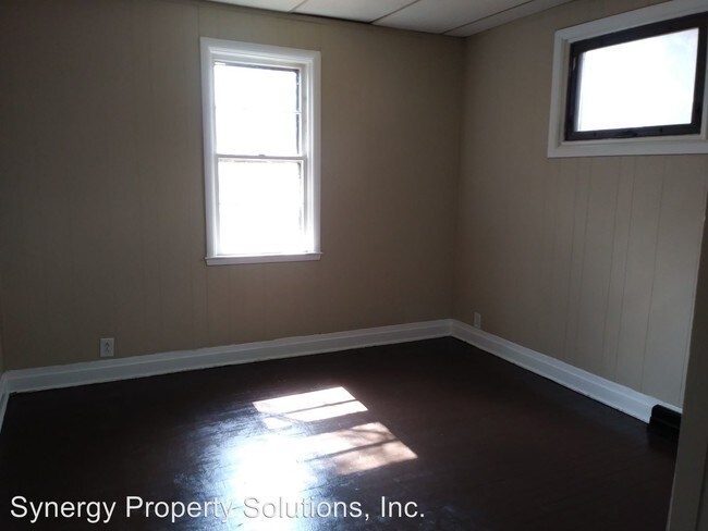 Building Photo - 590 Caldwell Ave