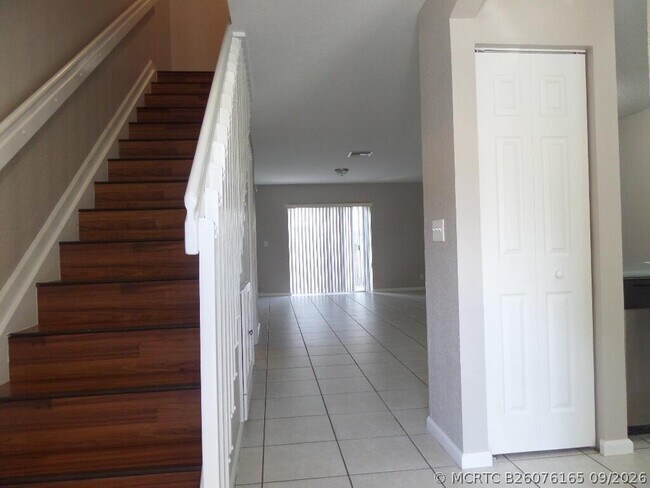 Foto del edificio - 862 Summit Lake Dr