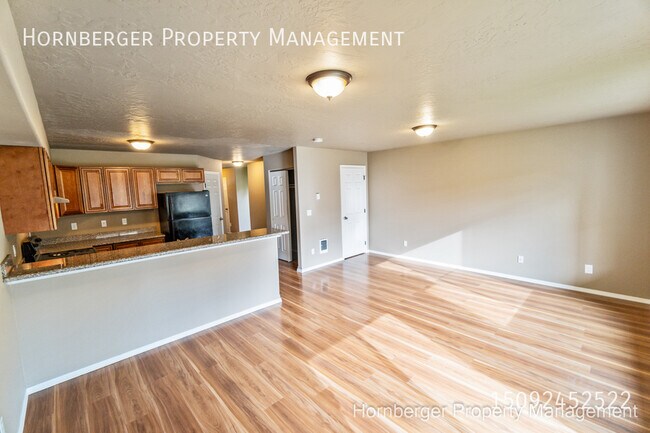 Foto del edificio - 222 E Elcliff Rd