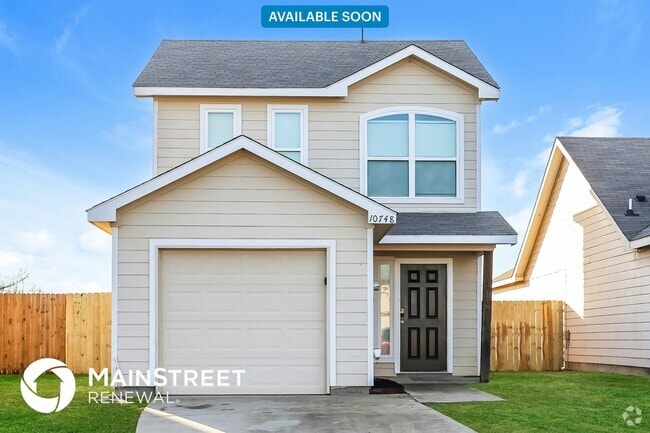 Building Photo - 10748 Many Oaks Dr