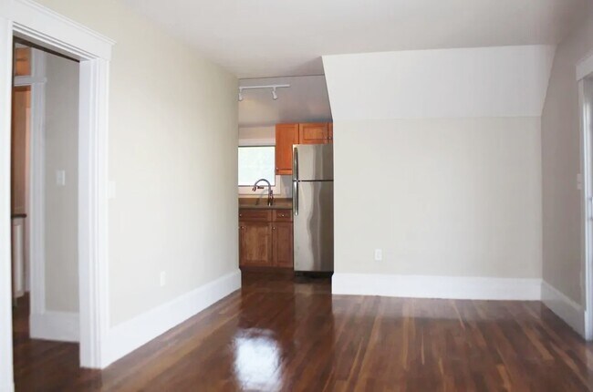 Building Photo - 25 Farrington Ave