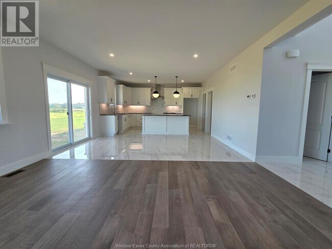 Building Photo - 4434 BELMONT