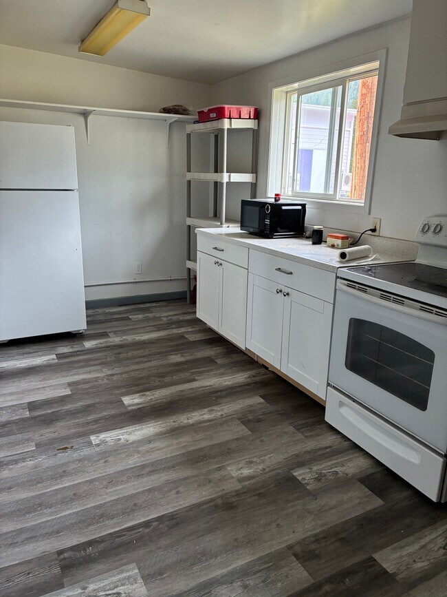 Foto del edificio - 416 1st Ave NW
