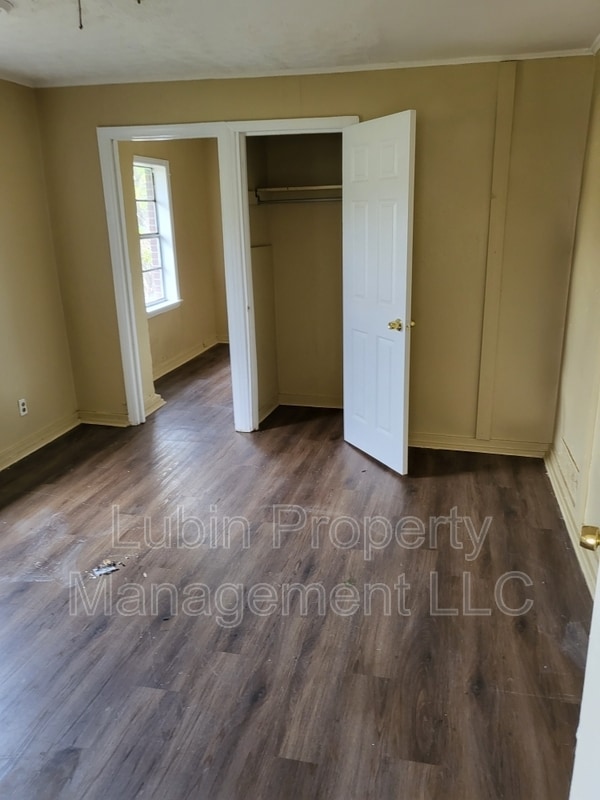 Foto del edificio - 1484 Oaklawn St