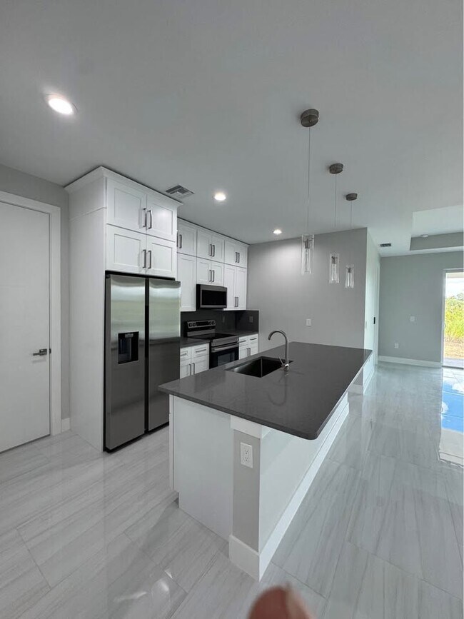 Foto del edificio - 7229 David Blvd