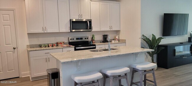 Foto del edificio - 284 Links Ter Blvd