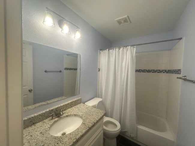 Building Photo - 13205 Bourbon St