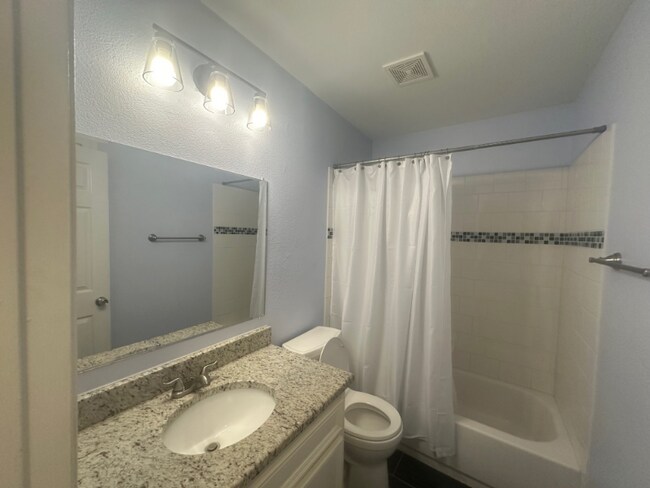 Foto del edificio - 13205 Bourbon St