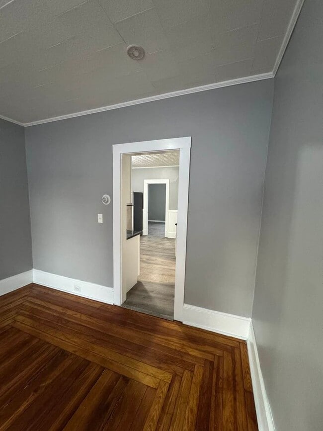 Building Photo - 16 Olivine St