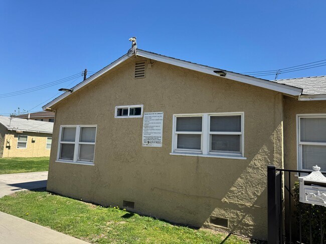 Foto del edificio - 9715 Cedar St
