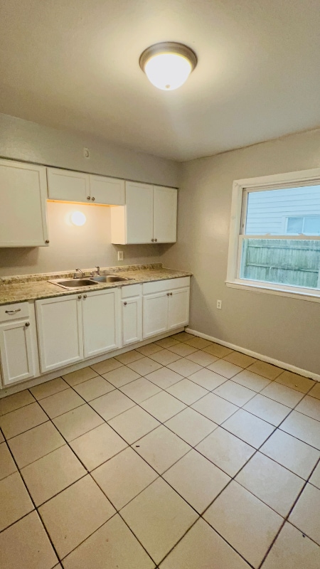 Foto del edificio - 5944 N 61st St