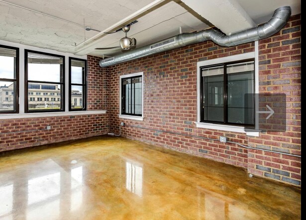 Building Photo - 916 G St