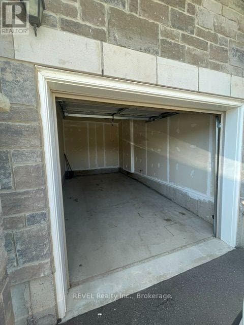 Building Photo - 8761 Sourgum Ave