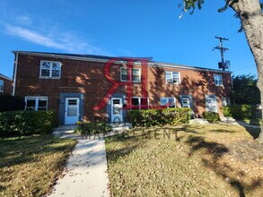 Building Photo - 624 Chatham Rd