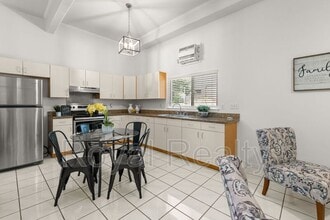 Building Photo - 1566 Kealia Dr