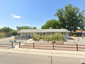 Building Photo - 467 Meadow Rd