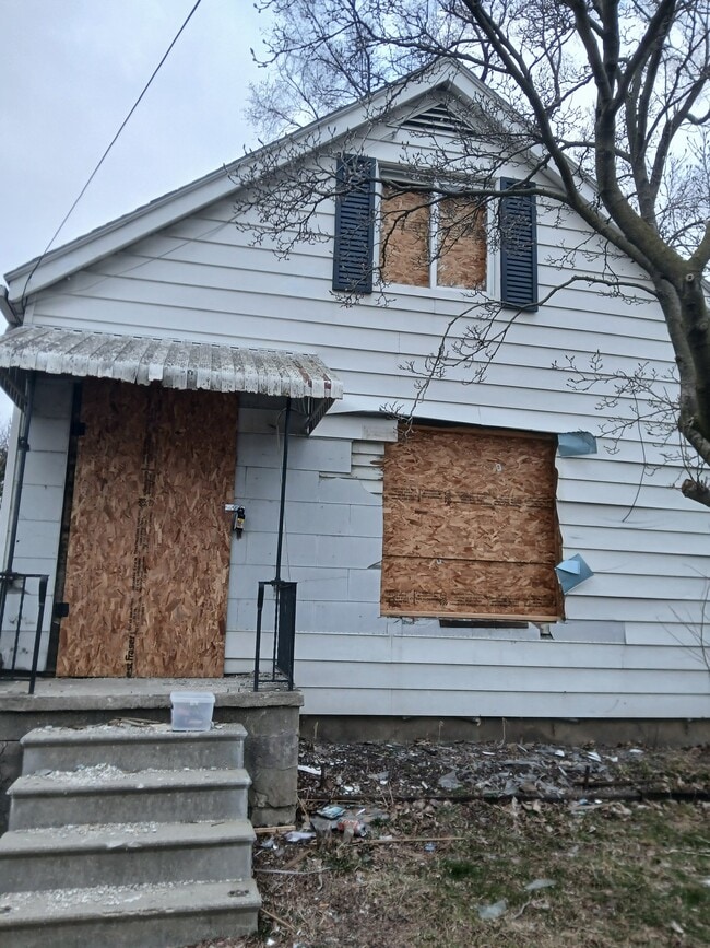 Building Photo - 912 Waldman Ave