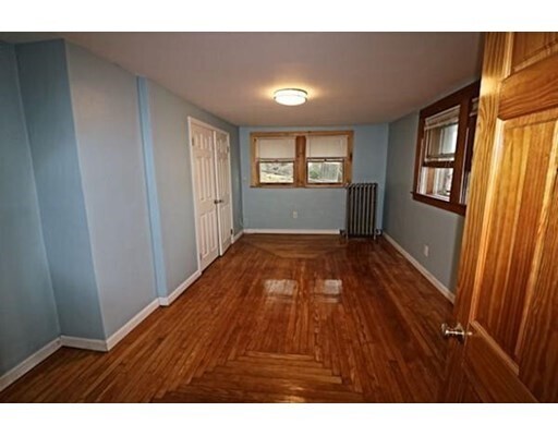 Foto del edificio - 70 Terrace Ave