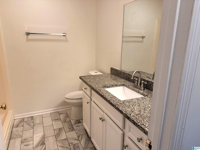 Foto del edificio - 924 Rich Rd